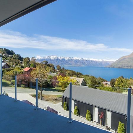 Gemini Lakeview Villa Queenstown Exterior photo