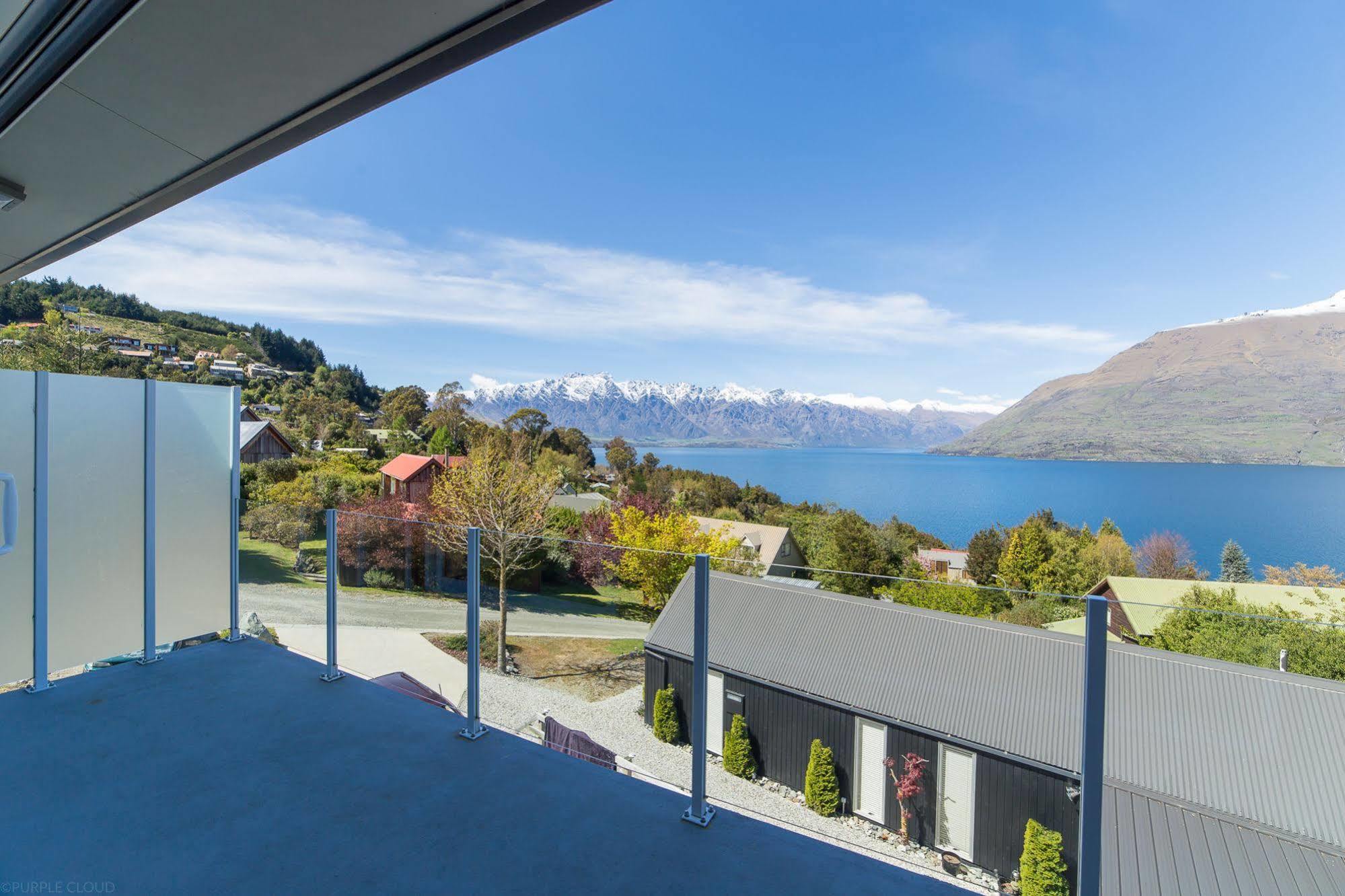 Gemini Lakeview Villa Queenstown Exterior photo